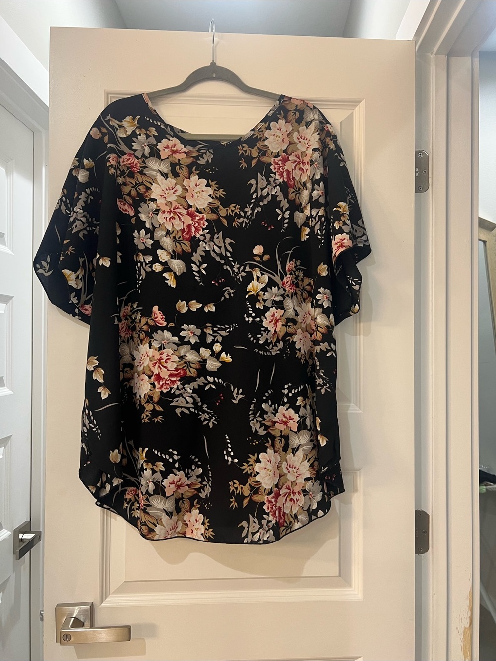 SHEIN Curve 4XL Black Floral Print Dolman Sleeve High-Low Tunic Blouse Plus Size
